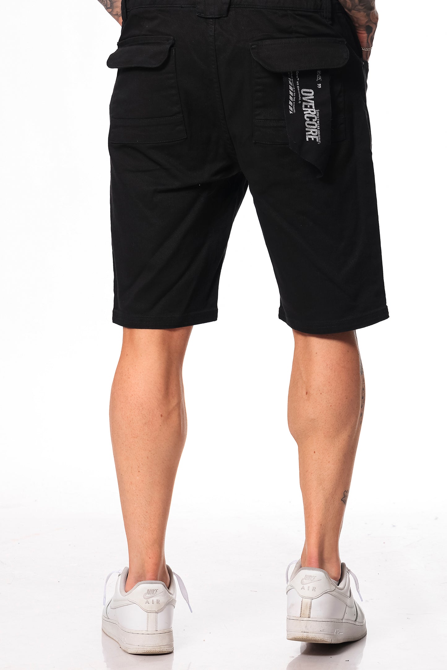 Short Bermuda Liso Blackie Negro Overcore